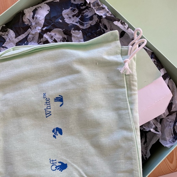 Brand New, NIB. Off-White Men’s Low Vulcanized Suede Shoe - Picture 6 of 9